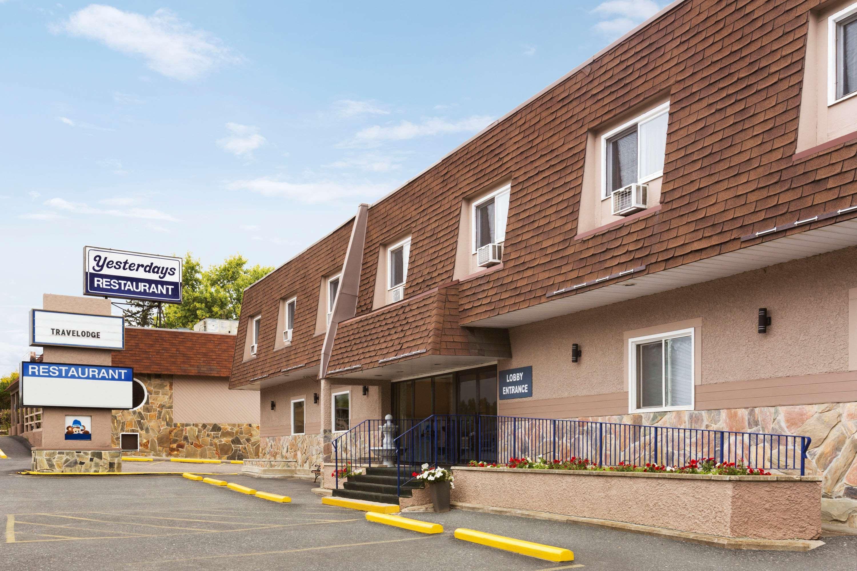 Travelodge By Wyndham Кенора Екстериор снимка