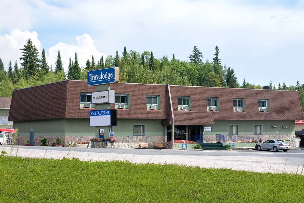 Travelodge By Wyndham Кенора Екстериор снимка